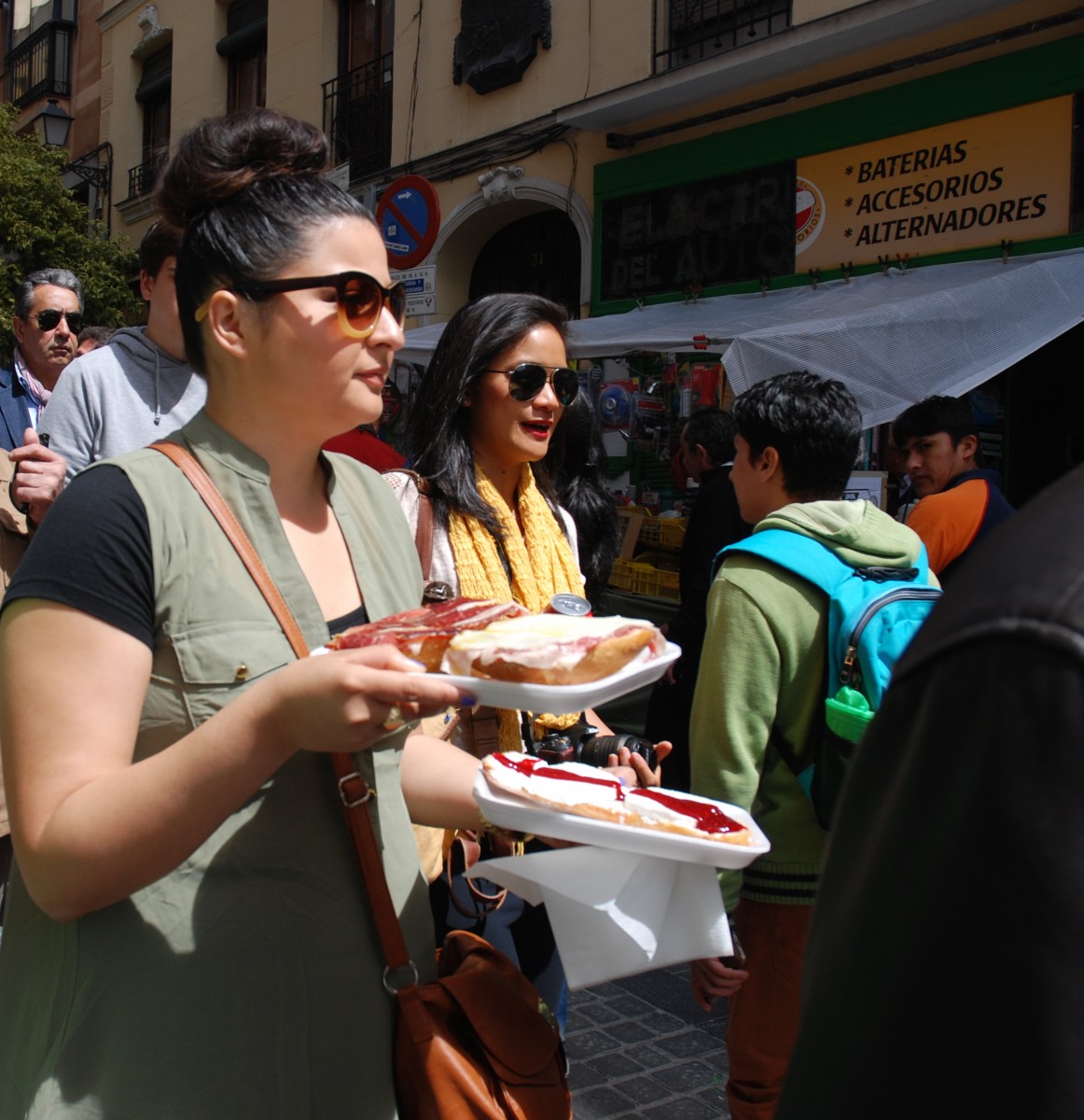 Comida en la calle en el Rastro de Madrid #streetfood The Foodie Studies
