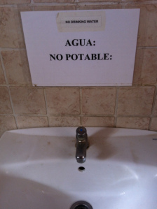 agua no potable en inglés